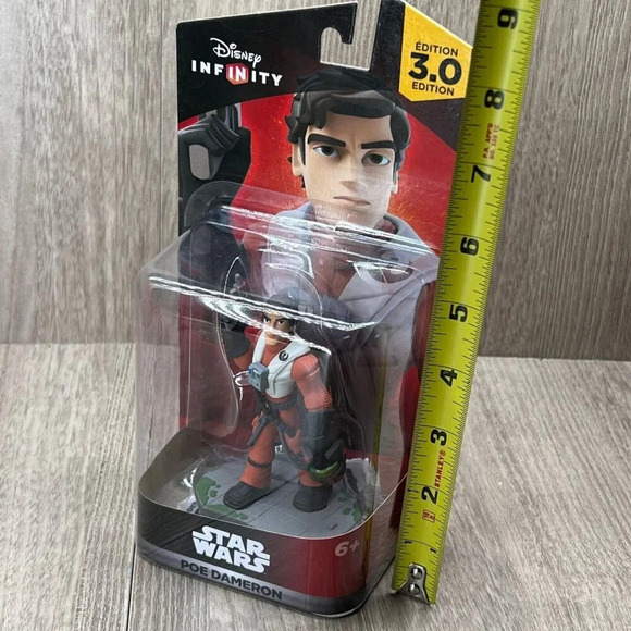 Disney Infinity 3.0 Edition Star Wars Poe Dameron Game Figure Ages 6+ - Picture 9 of 9